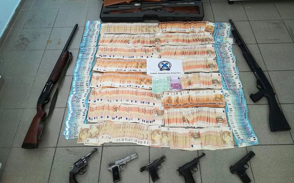 Στα χέρια της αστυνομίας η αρχηγός του καρτέλ των ναρκωτικών της Δυτικής Αττικής – Συνελήφθη στην Πάτρα